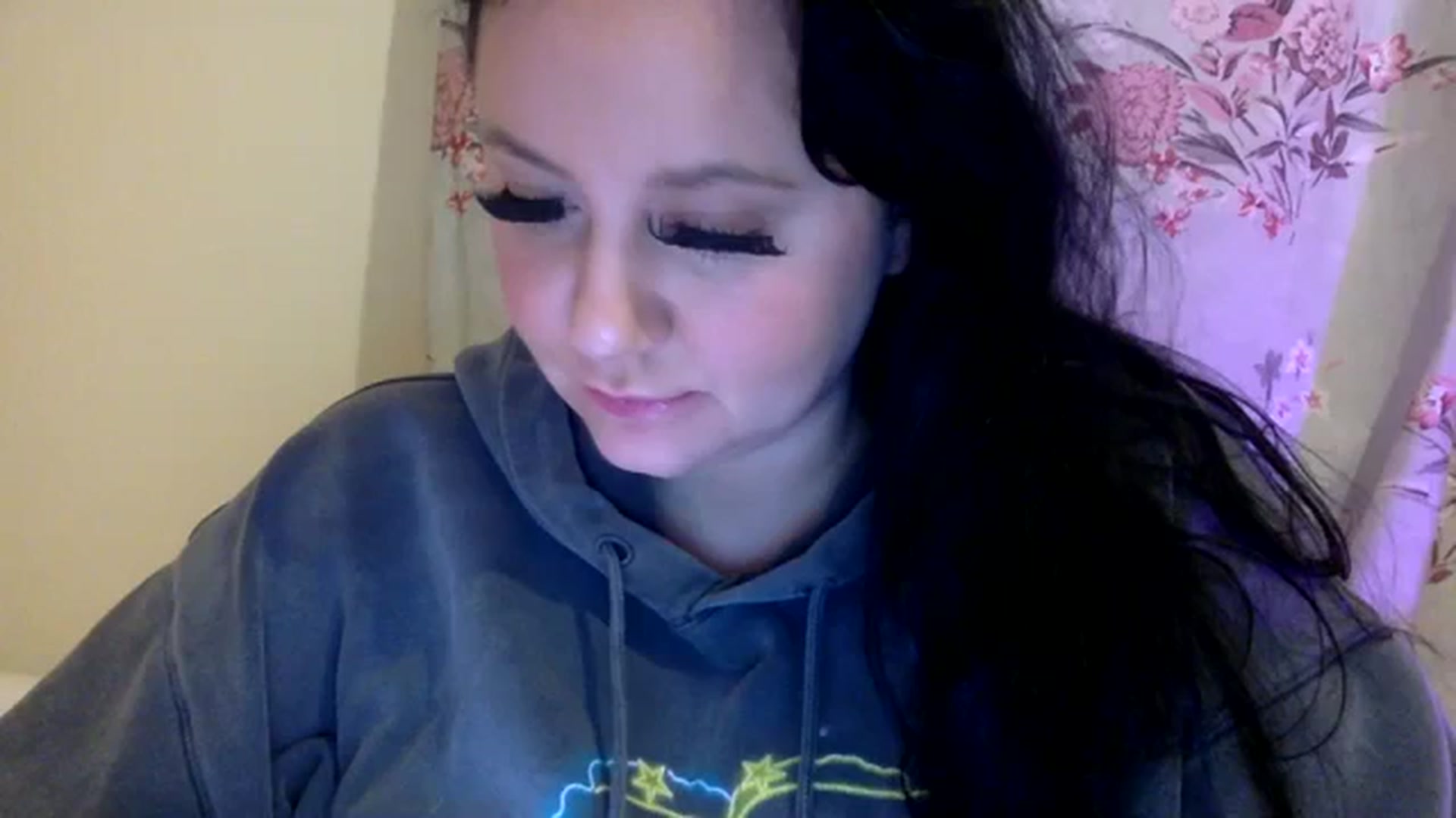 Gallery image thumbnail from Pandabella's myfreecams stream on, 02/11/2024, 03:31 image 15 of 20
