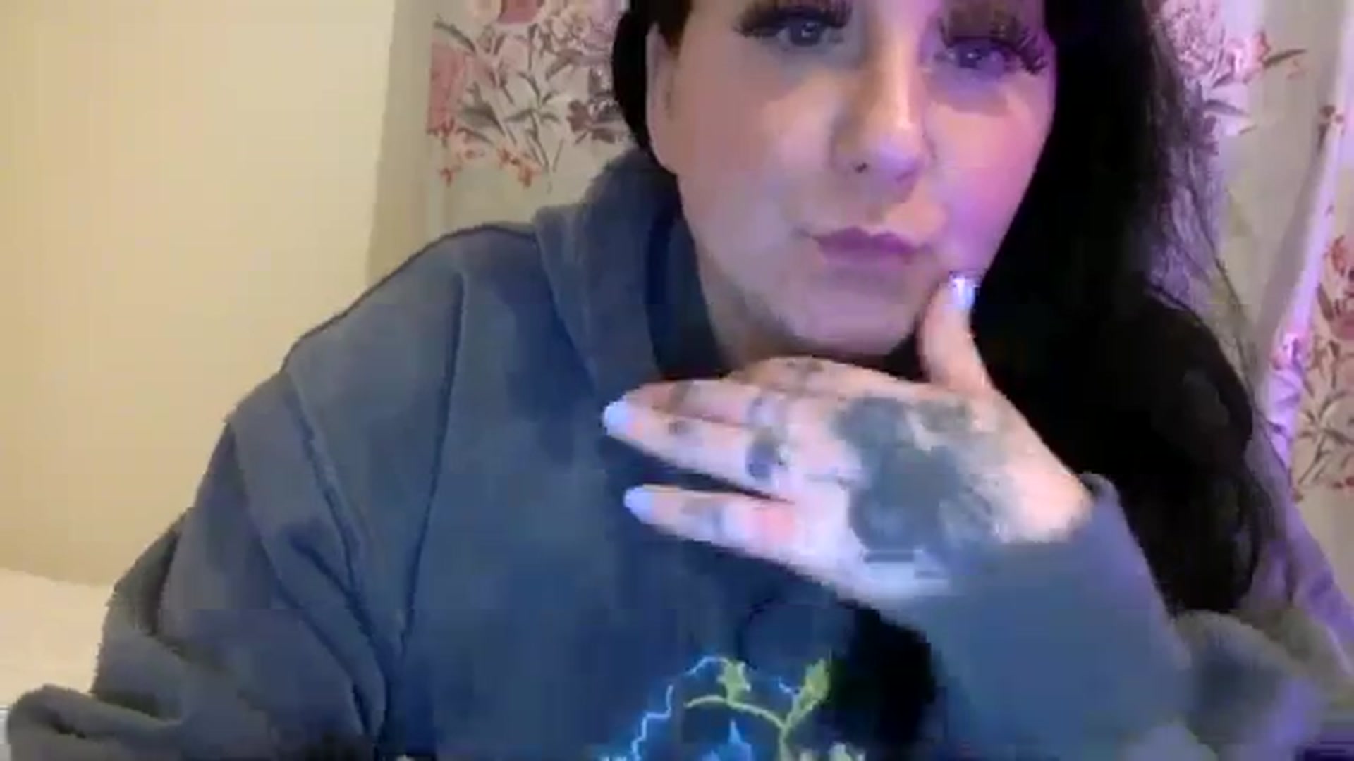 Gallery image thumbnail from Pandabella's myfreecams stream on, 02/11/2024, 03:31 image 20 of 20
