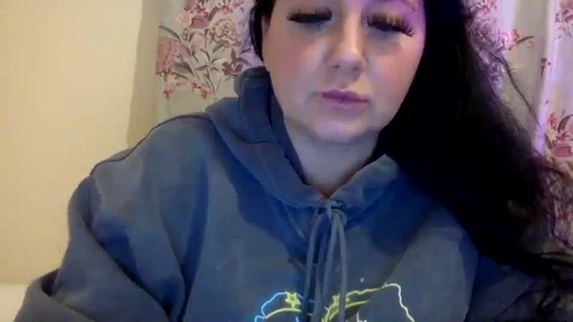Gallery image thumbnail from Pandabella's myfreecams stream on, 02/11/2024, 03:31 image 3 of 20