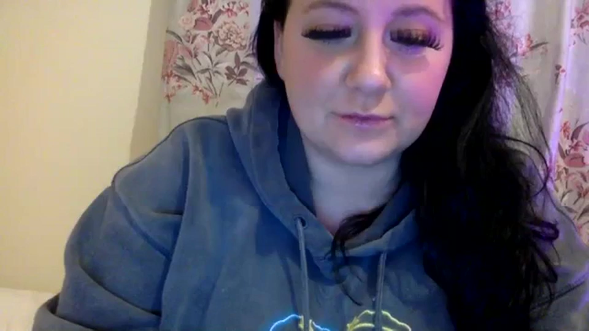 Gallery image thumbnail from Pandabella's myfreecams stream on, 02/11/2024, 03:31 image 8 of 20