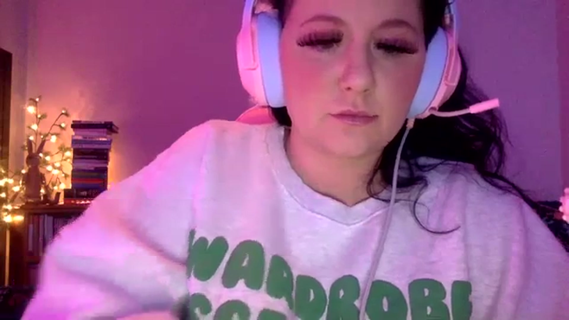 Gallery image thumbnail from Pandabella's myfreecams stream on, 02/14/2024, 07:10 image 3 of 20