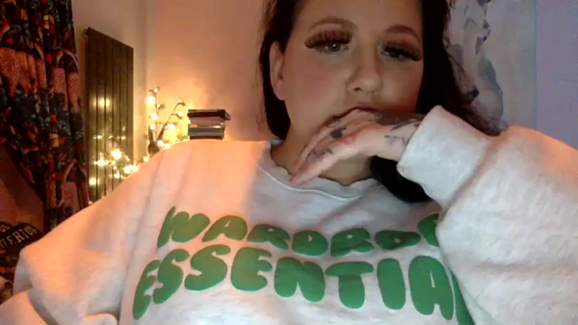 Gallery image thumbnail from Pandabella's myfreecams stream on, 02/14/2024, 07:10 image 13 of 20