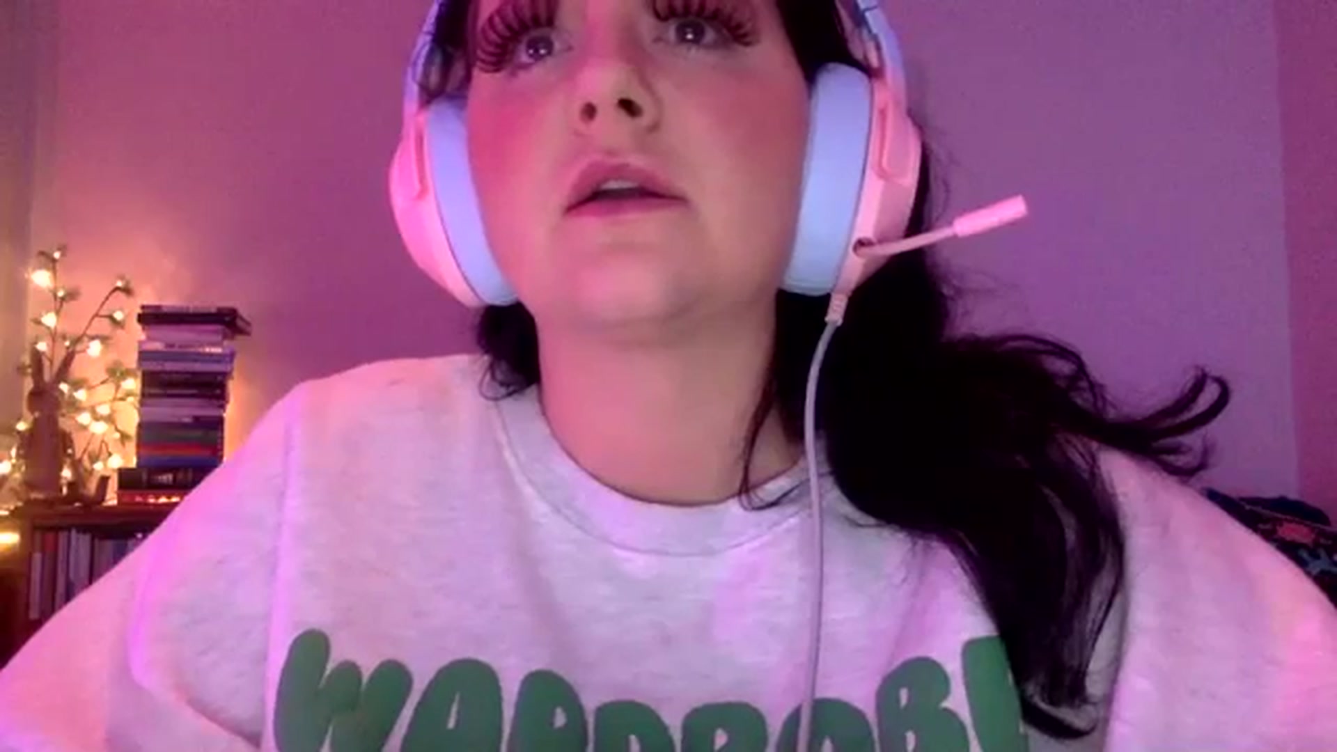 Gallery image thumbnail from Pandabella's myfreecams stream on, 02/14/2024, 07:10 image 7 of 20