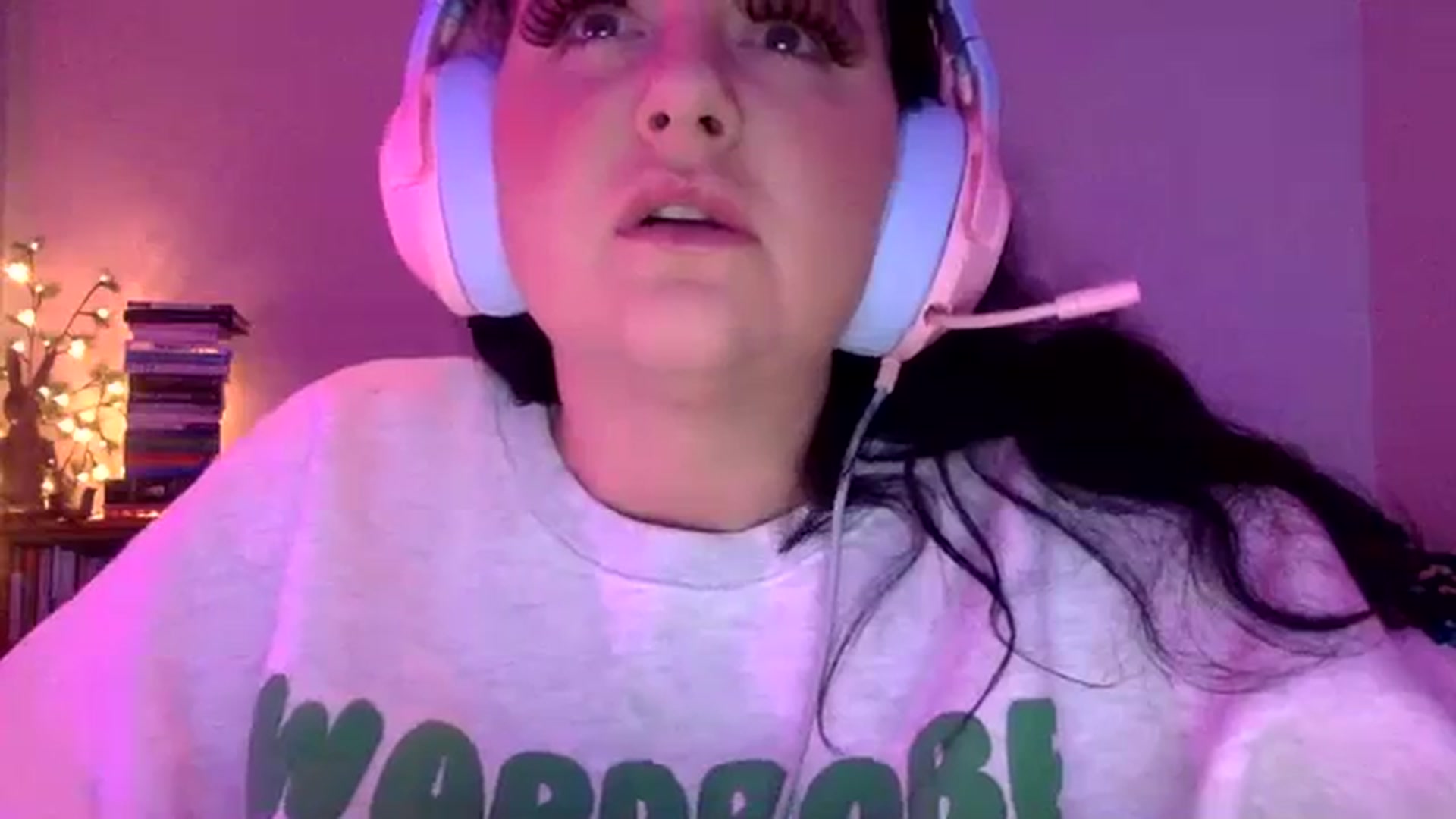 Gallery image thumbnail from Pandabella's myfreecams stream on, 02/14/2024, 07:10 image 5 of 20