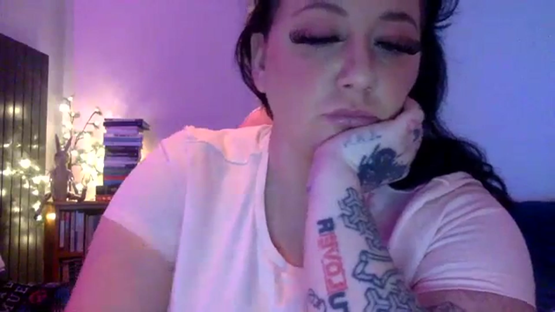 Gallery image thumbnail from Pandabella's myfreecams stream on, 02/15/2024, 07:24 image 12 of 20
