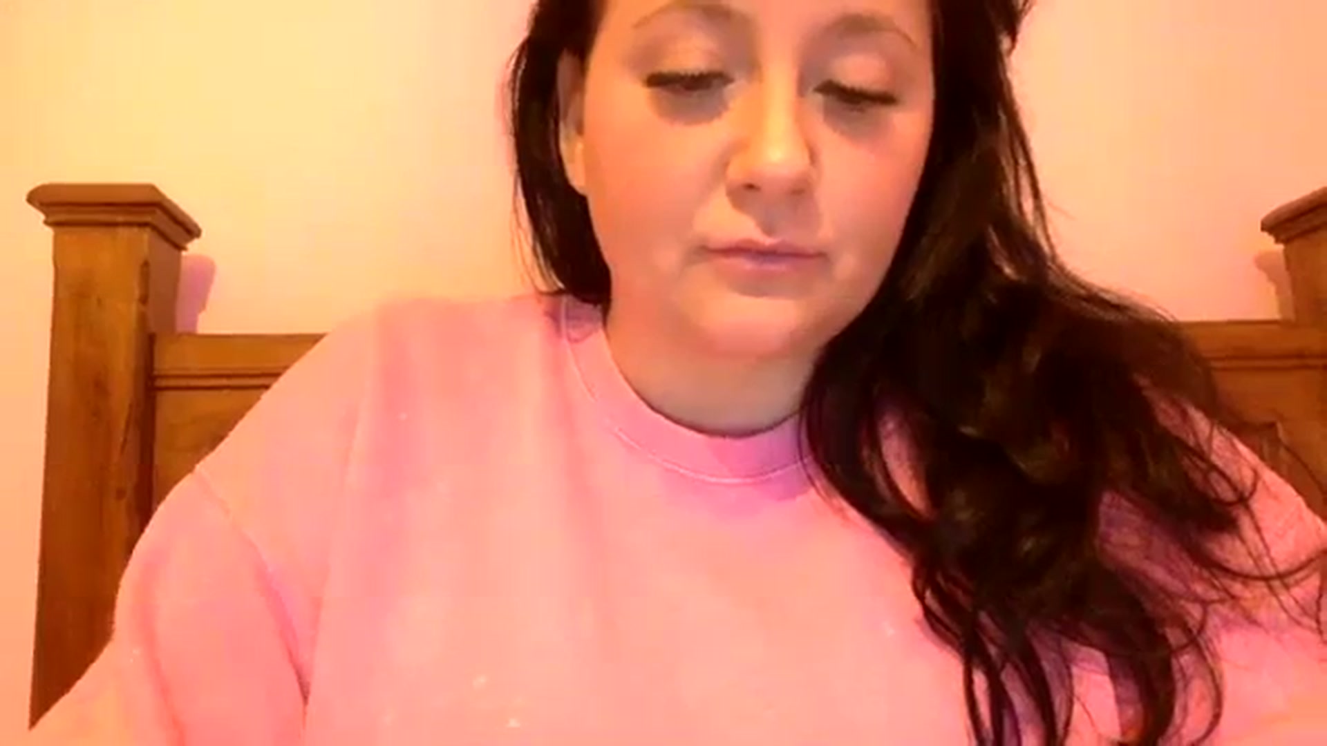 Gallery image thumbnail from Pandabella's myfreecams stream on, 03/11/2024, 23:55 image 13 of 20