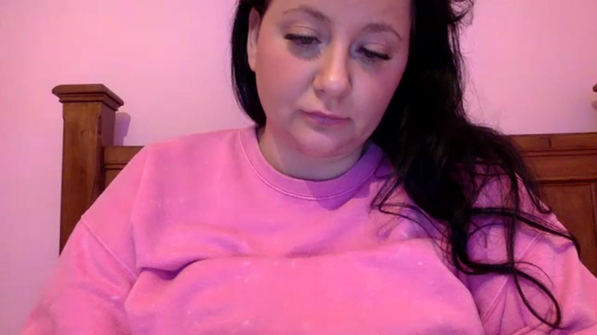 Gallery image thumbnail from Pandabella's myfreecams stream on, 03/12/2024, 24:30 image 3 of 20