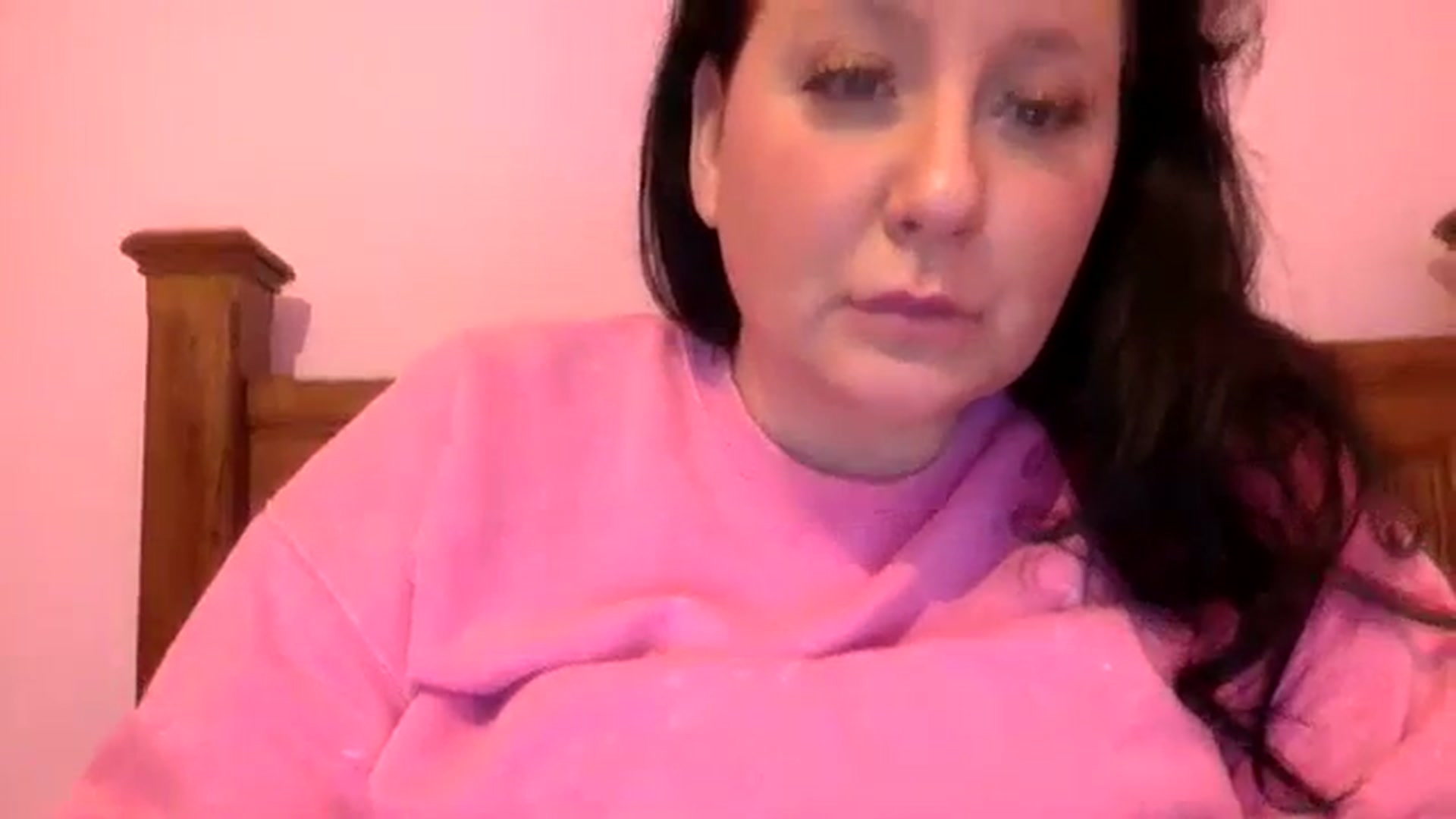 Gallery image thumbnail from Pandabella's myfreecams stream on, 03/12/2024, 24:30 image 5 of 20