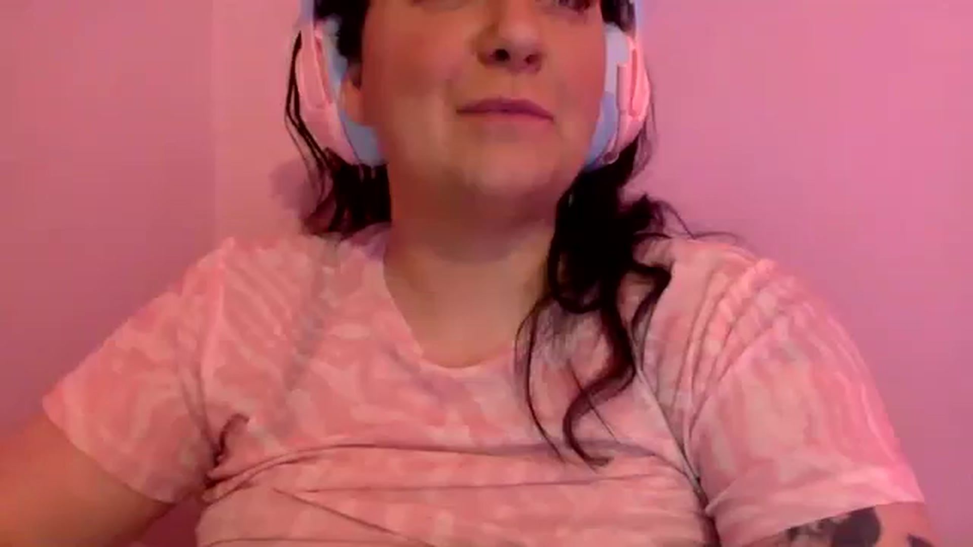 Gallery image thumbnail from Pandabella's myfreecams stream on, 03/16/2024, 23:49 image 3 of 20