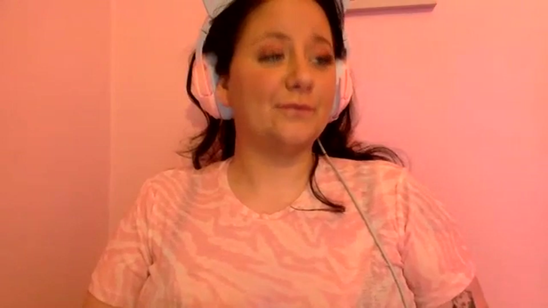 Gallery image thumbnail from Pandabella's myfreecams stream on, 03/16/2024, 23:49 image 11 of 20