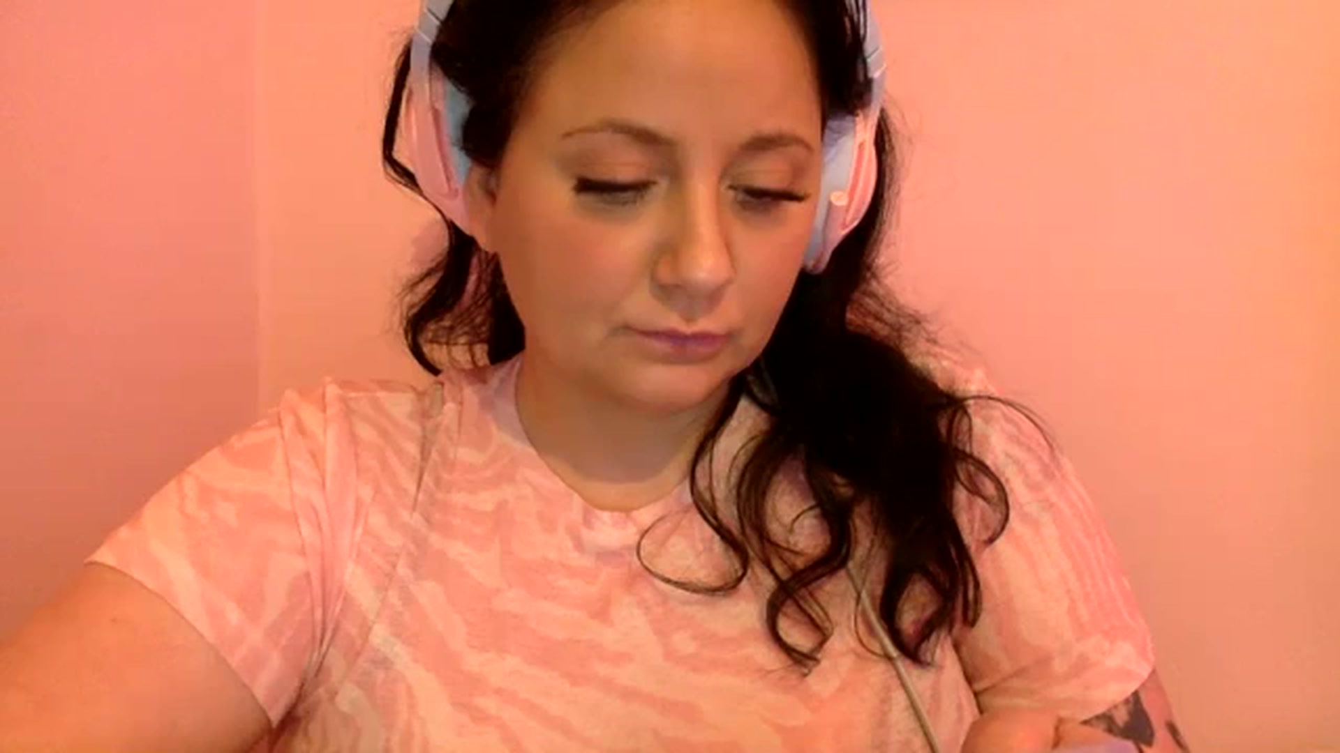Gallery image thumbnail from Pandabella's myfreecams stream on, 03/16/2024, 23:49 image 16 of 20