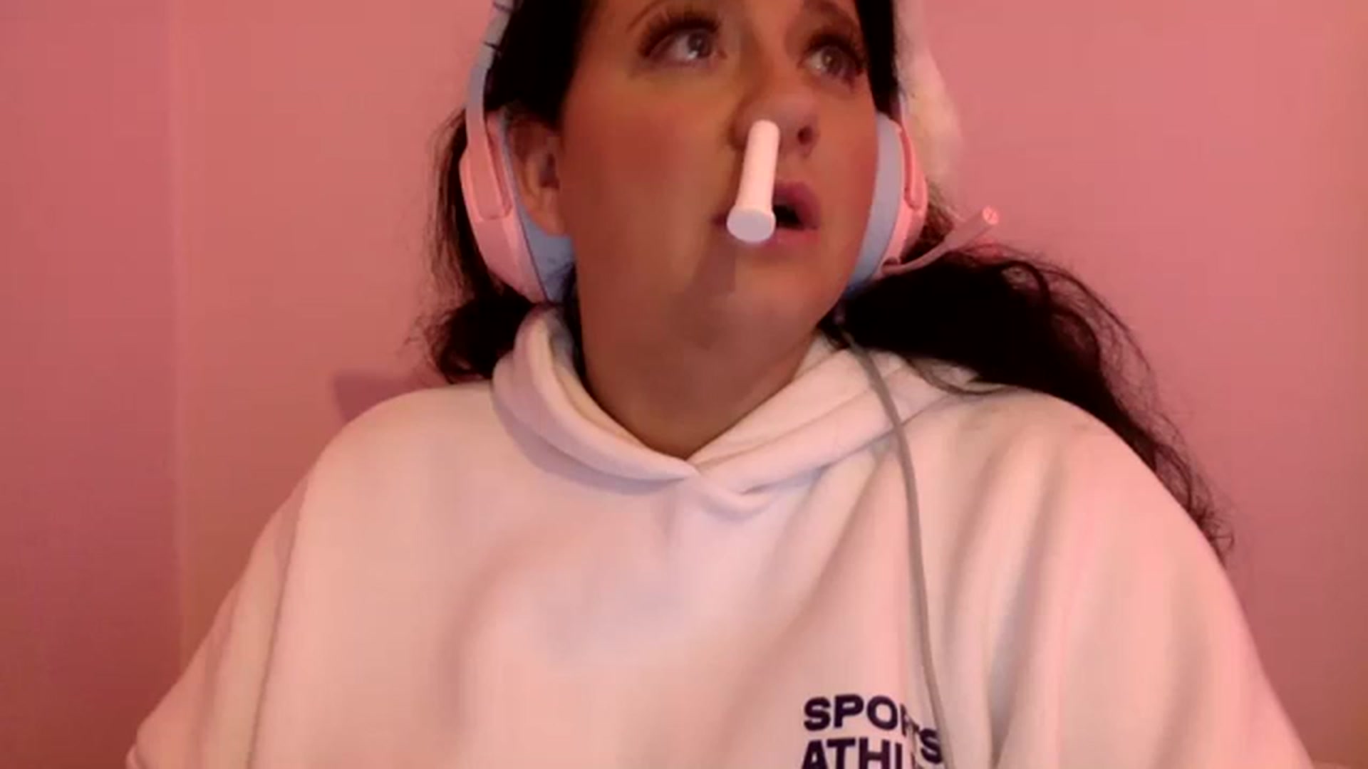 Gallery image thumbnail from Pandabella's myfreecams stream on, 03/21/2024, 01:56 image 15 of 20