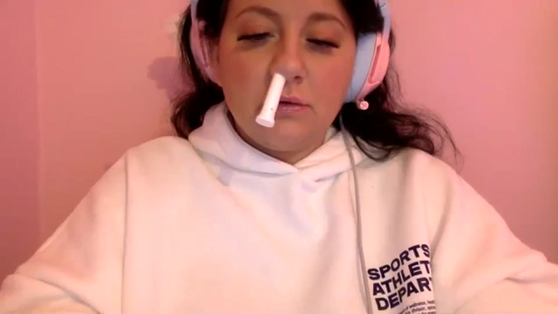 Gallery image thumbnail from Pandabella's myfreecams stream on, 03/21/2024, 01:56 image 9 of 20