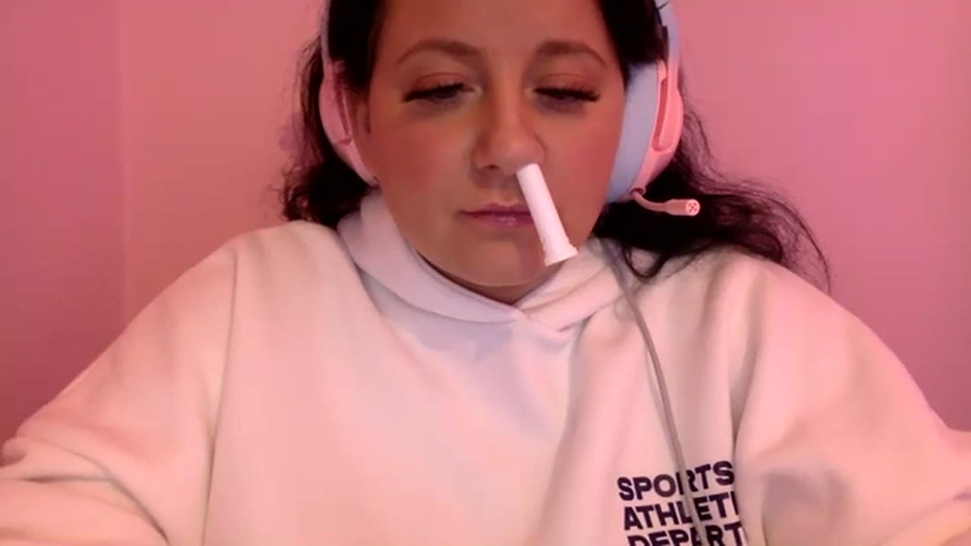 Gallery image thumbnail from Pandabella's myfreecams stream on, 03/21/2024, 01:56 image 14 of 20