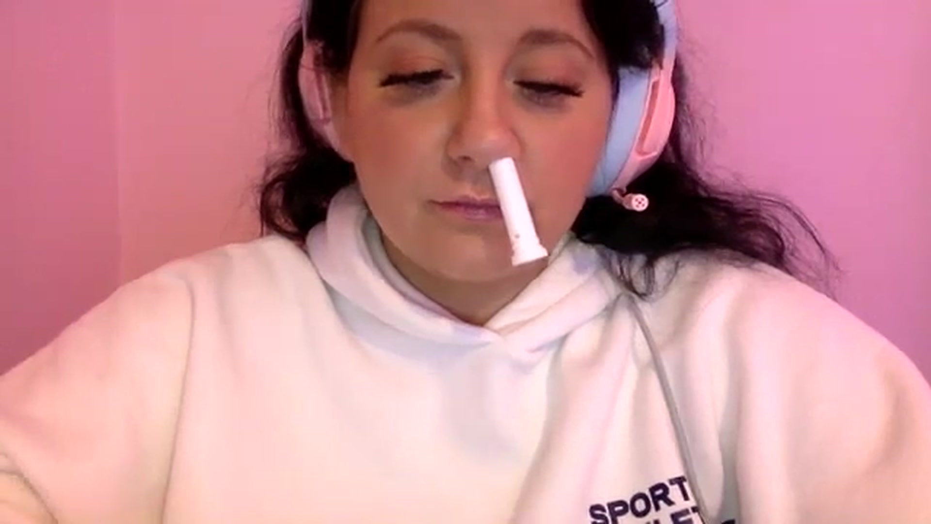 Gallery image thumbnail from Pandabella's myfreecams stream on, 03/21/2024, 01:56 image 18 of 20