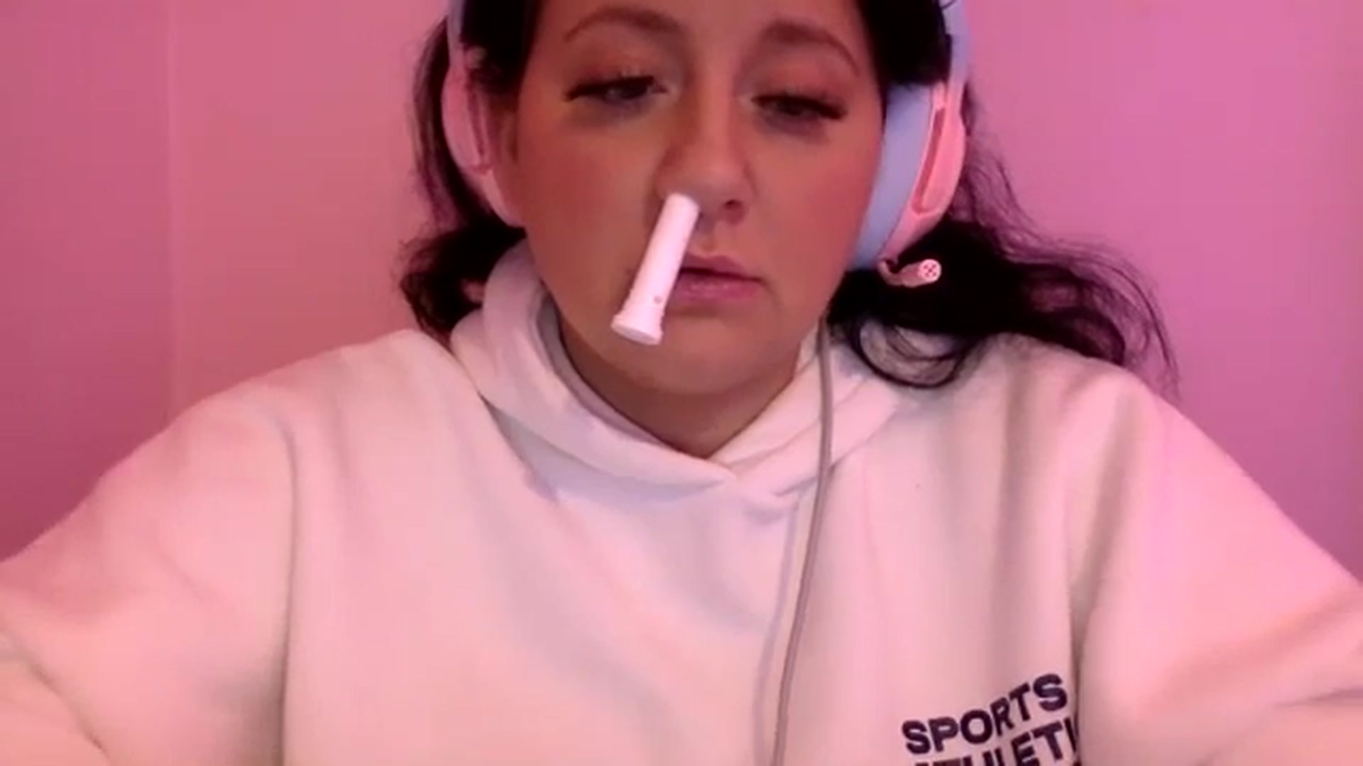 Gallery image thumbnail from Pandabella's myfreecams stream on, 03/21/2024, 01:56 image 4 of 20