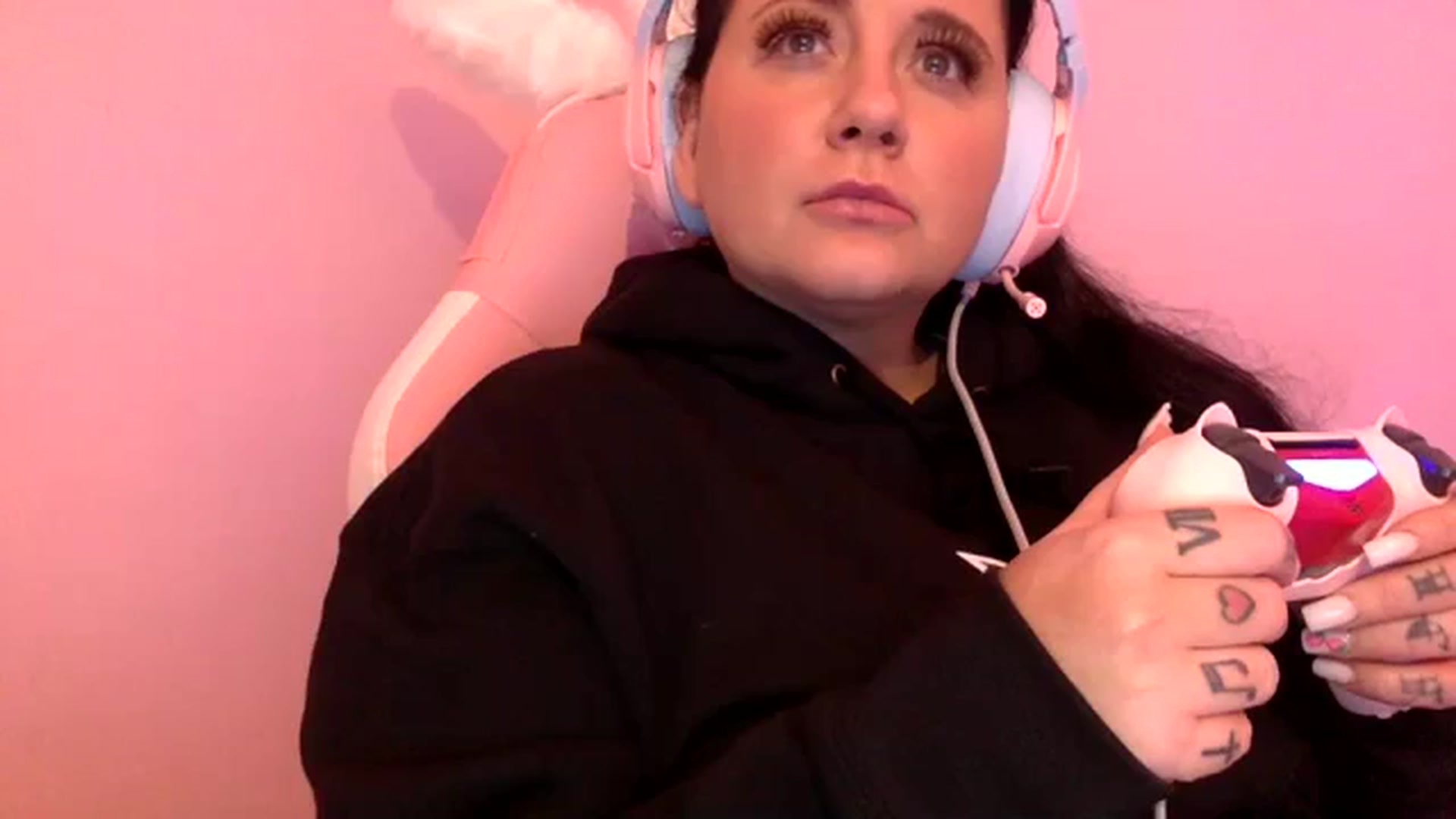 Gallery image thumbnail from Pandabella's myfreecams stream on, 03/30/2024, 20:42 image 3 of 20