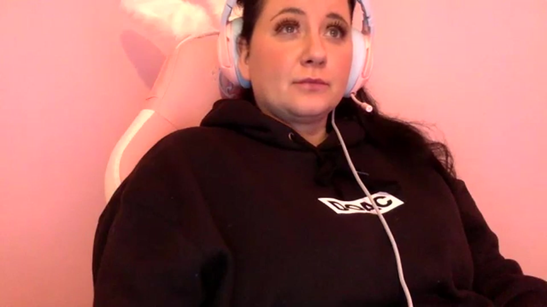 Gallery image thumbnail from Pandabella's myfreecams stream on, 03/30/2024, 20:42 image 14 of 20