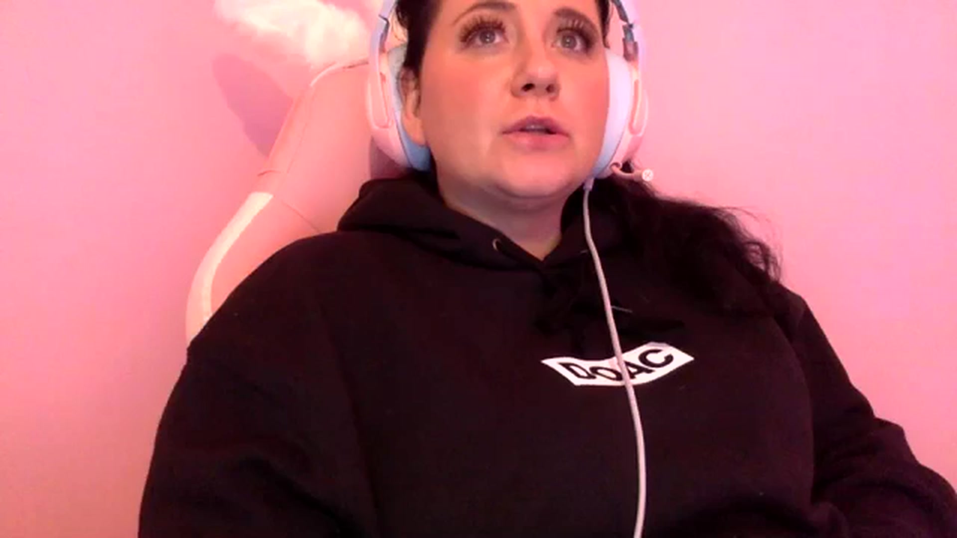 Gallery image thumbnail from Pandabella's myfreecams stream on, 03/30/2024, 20:42 image 17 of 20
