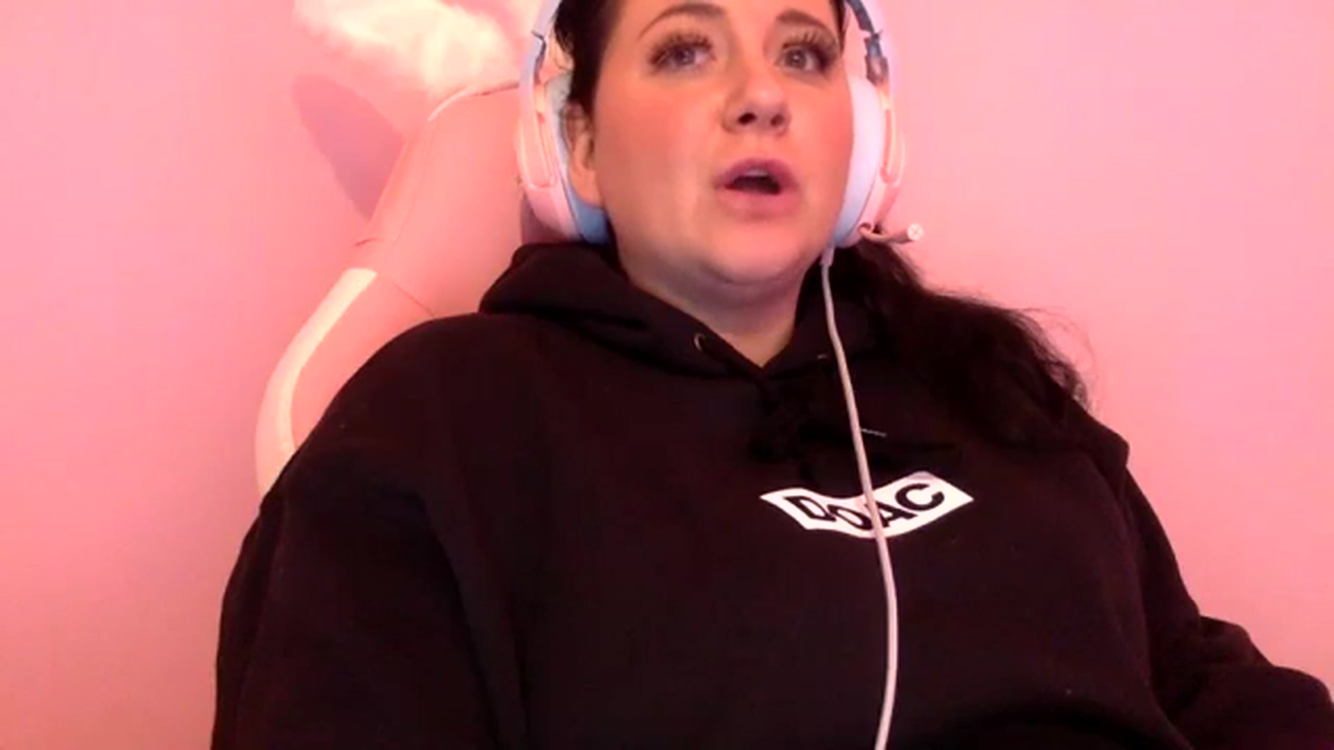 Gallery image thumbnail from Pandabella's myfreecams stream on, 03/30/2024, 20:42 image 20 of 20