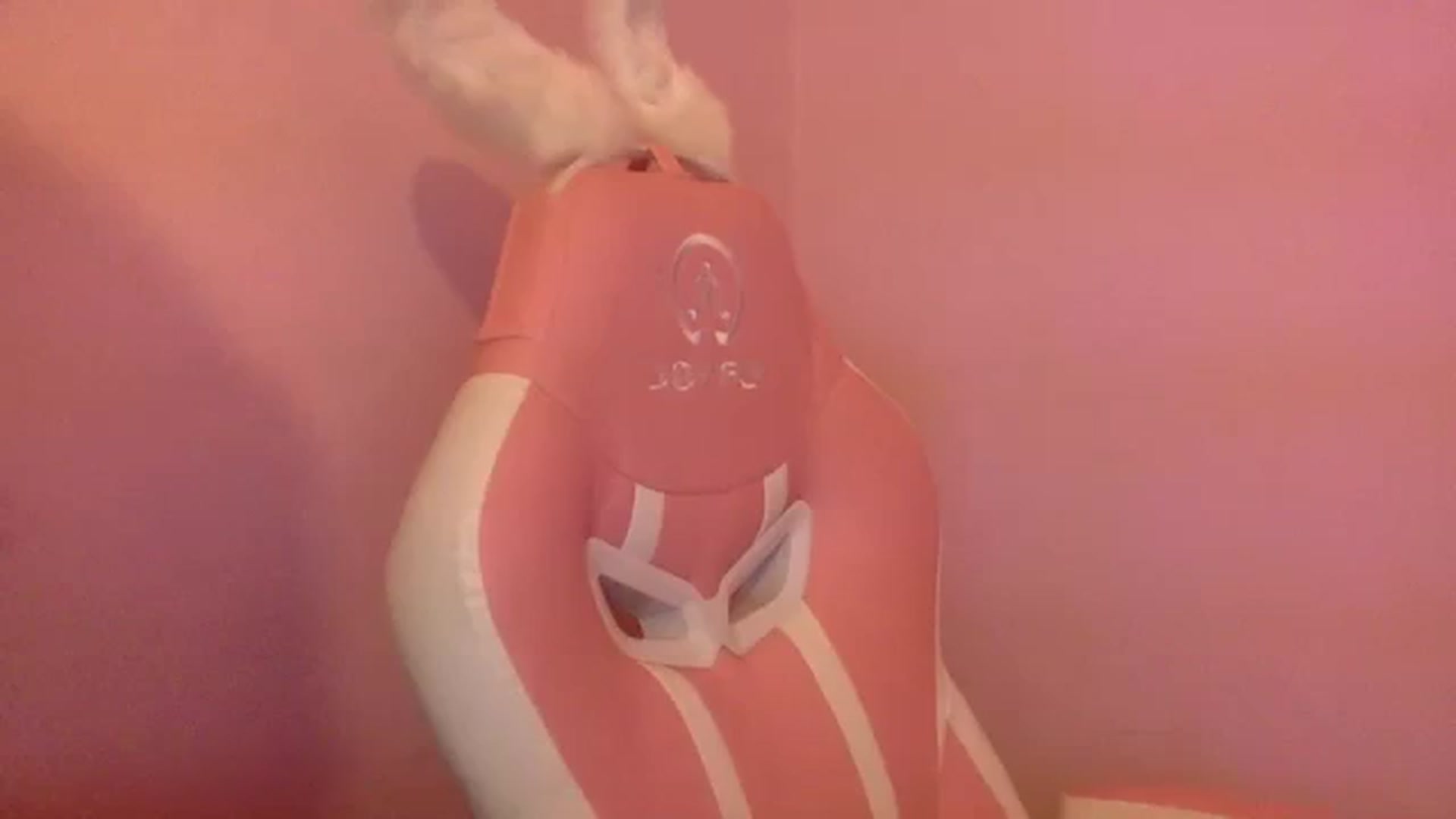 Gallery image thumbnail from Pandabella's myfreecams stream on, 04/02/2024, 24:23 image 17 of 20