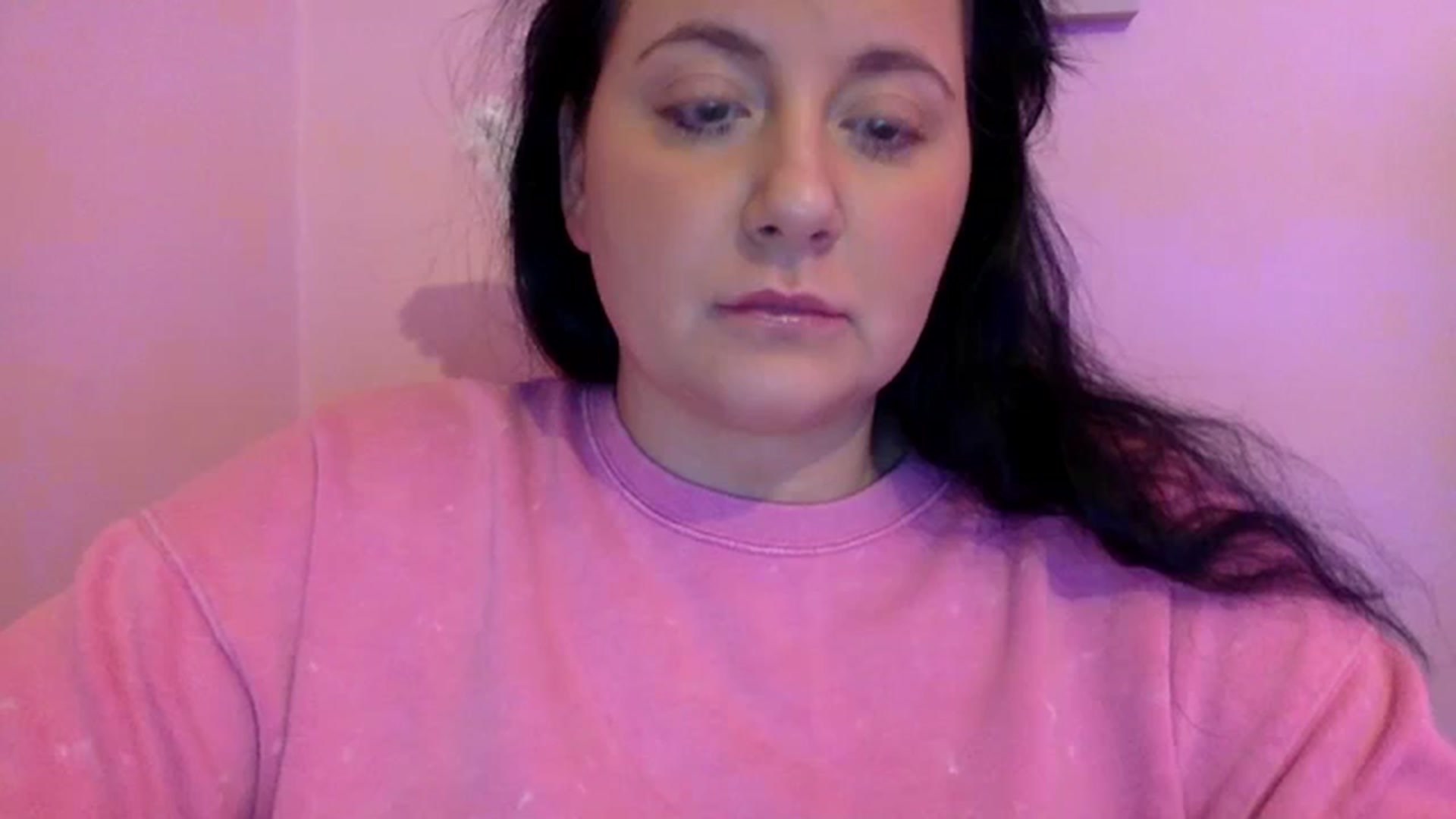 Gallery image thumbnail from Pandabella's myfreecams stream on, 04/02/2024, 24:23 image 1 of 20