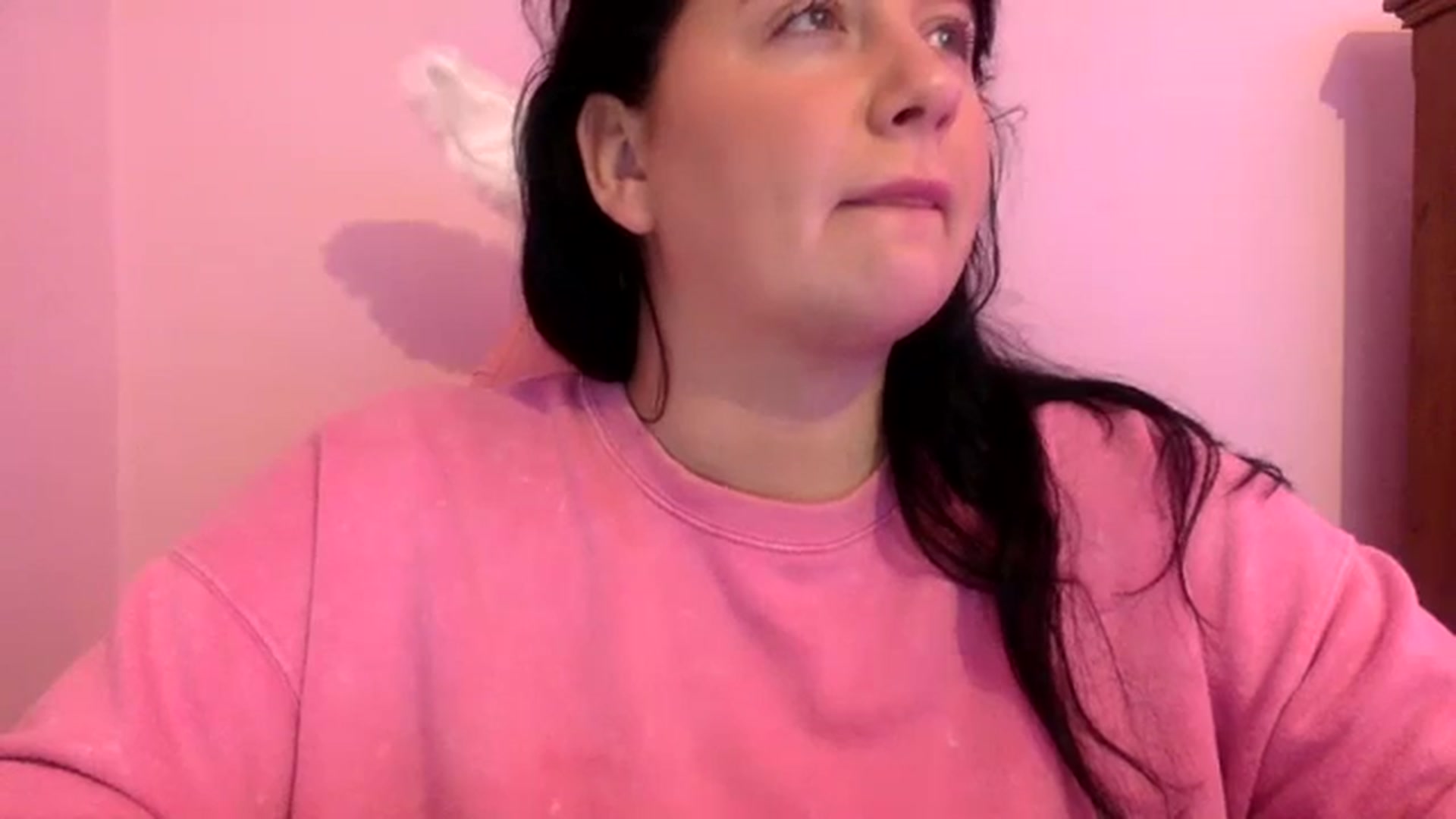 Gallery image thumbnail from Pandabella's myfreecams stream on, 04/02/2024, 17:16 image 18 of 20