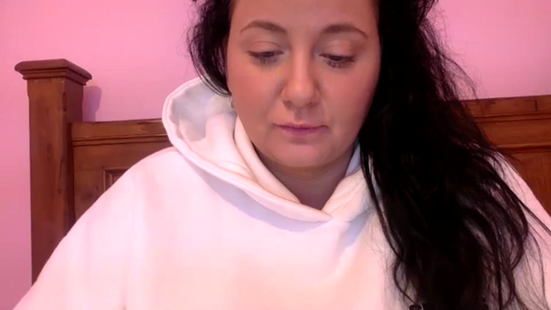 Gallery image thumbnail from Pandabella's myfreecams stream on, 04/08/2024, 10:07 image 15 of 20