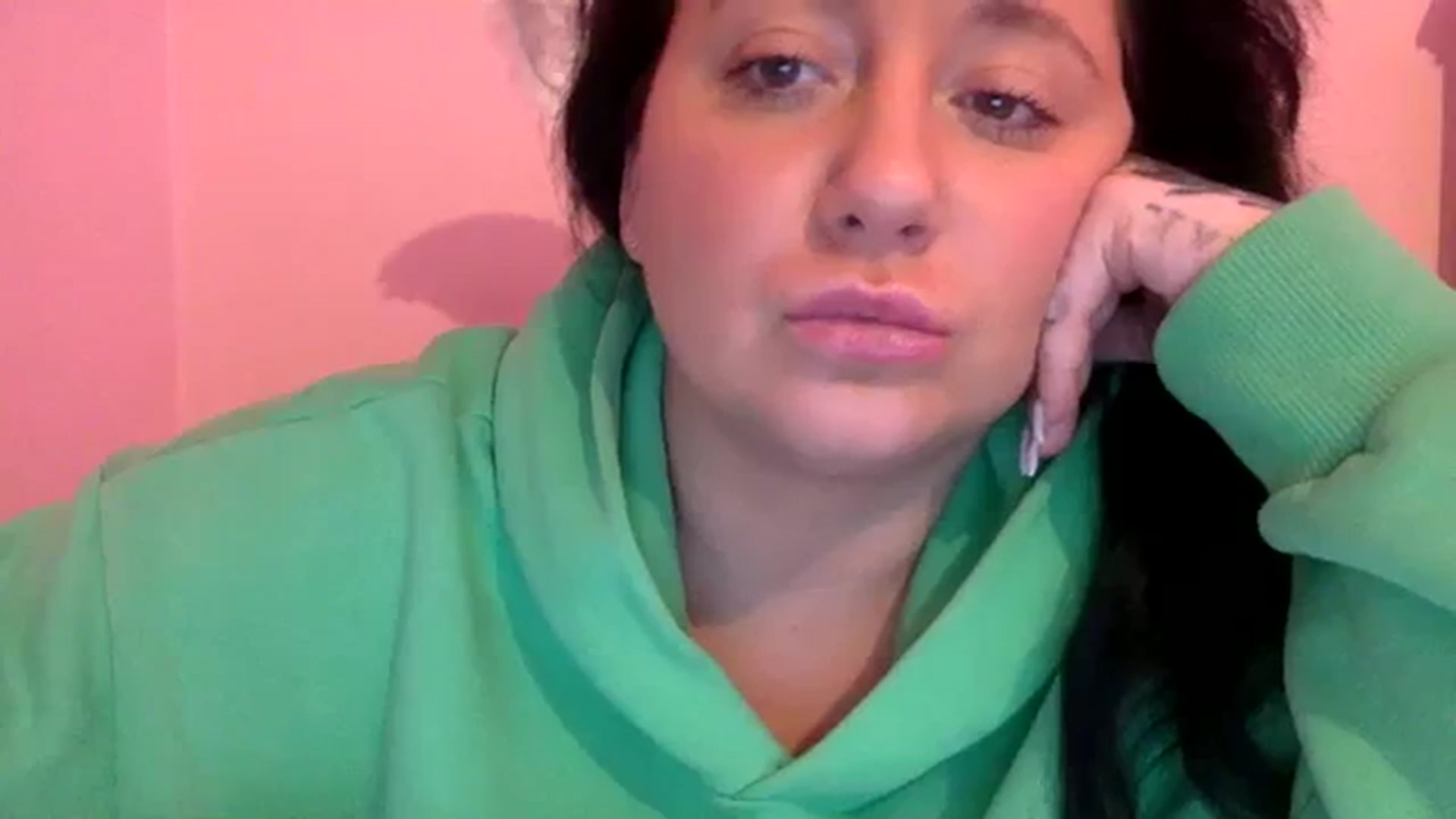 Gallery image thumbnail from Pandabella's myfreecams stream on, 04/10/2024, 20:57 image 15 of 20