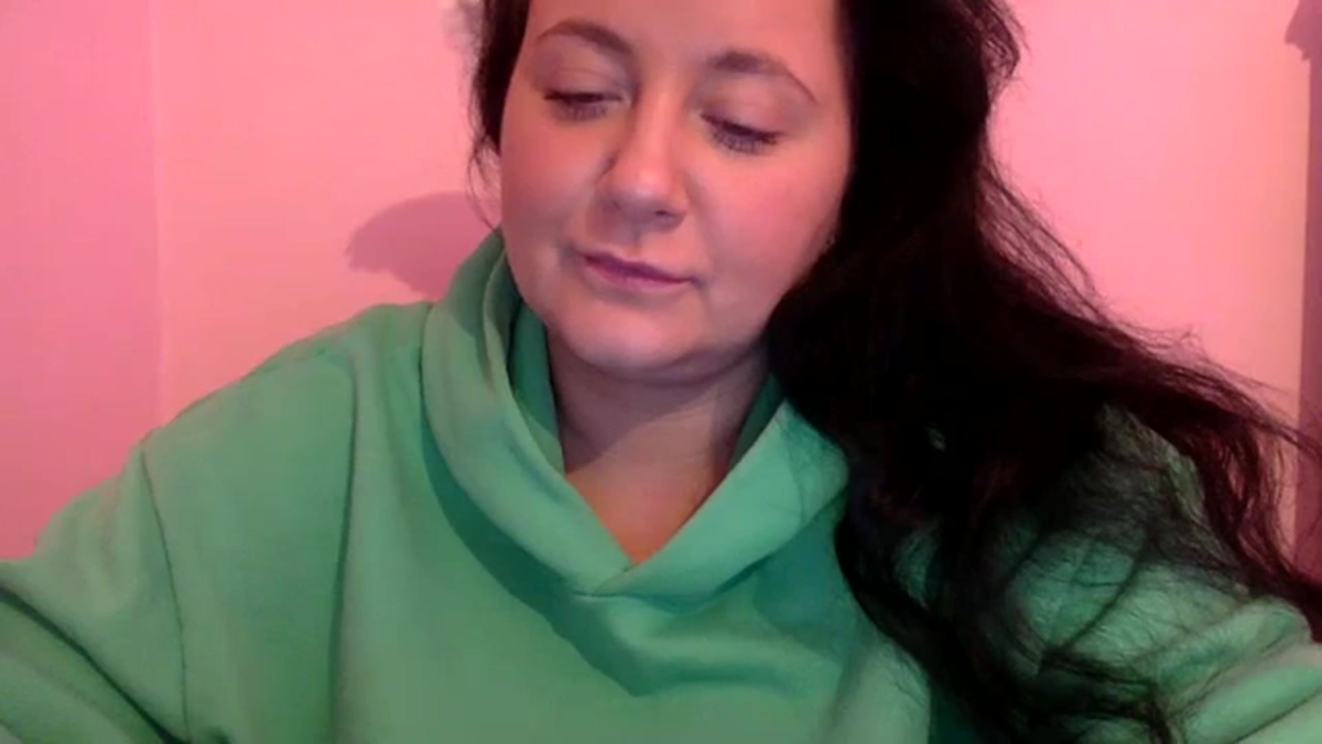 Gallery image thumbnail from Pandabella's myfreecams stream on, 04/10/2024, 20:57 image 13 of 20
