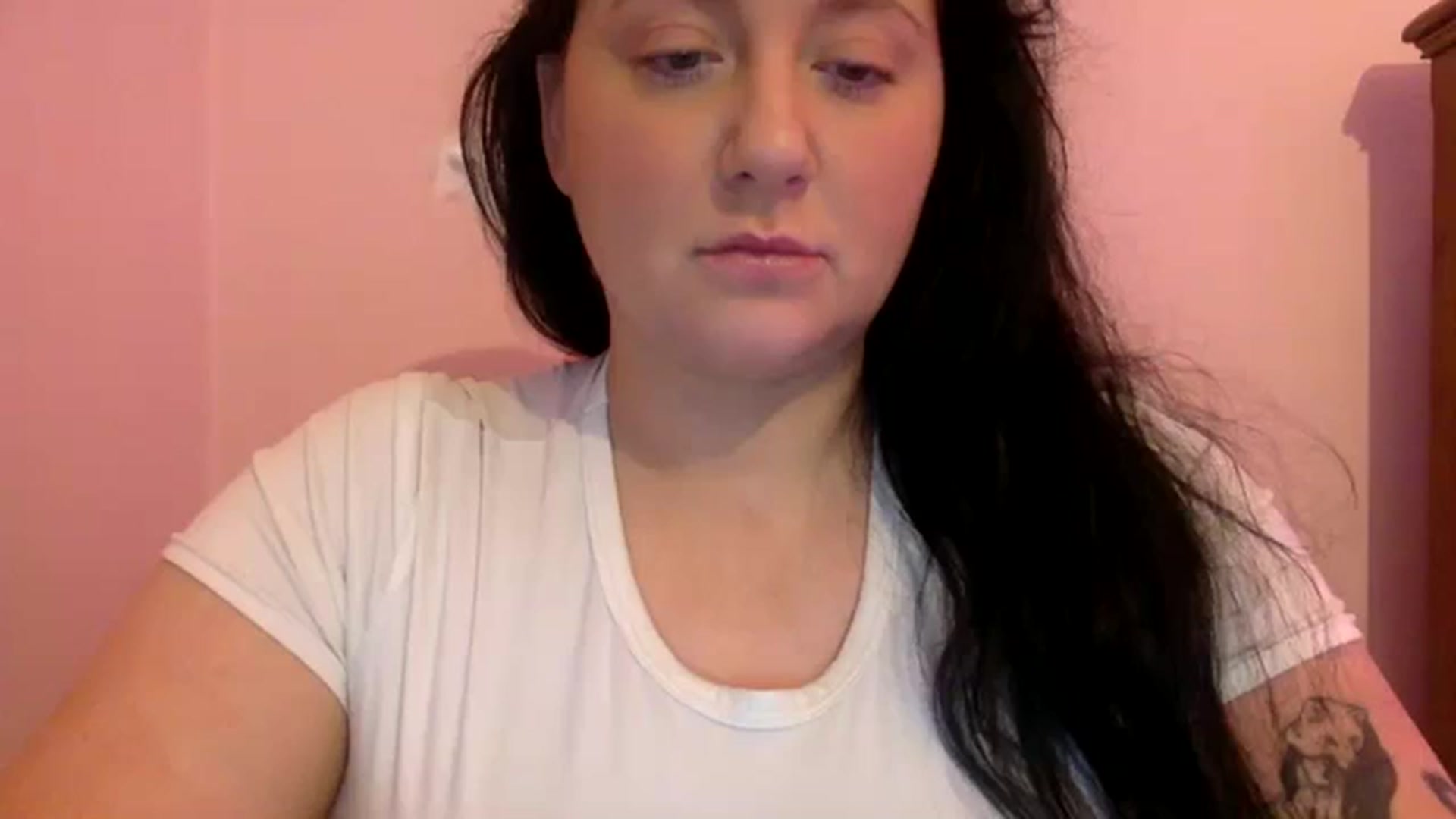 Gallery image thumbnail from Pandabella's myfreecams stream on, 04/14/2024, 16:46 image 1 of 20