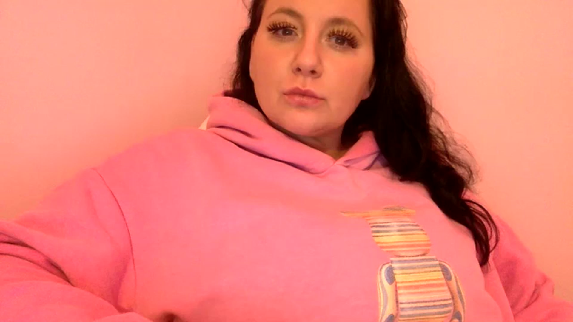 Gallery image thumbnail from Pandabella's myfreecams stream on, 04/16/2024, 21:37 image 12 of 20
