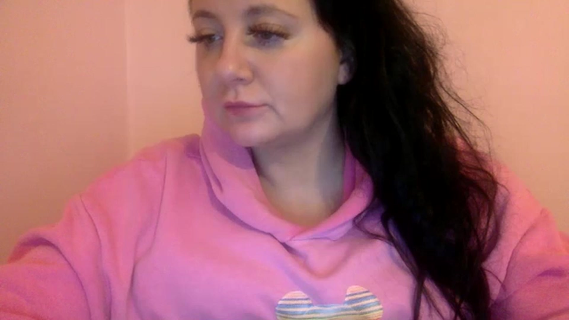 Gallery image thumbnail from Pandabella's myfreecams stream on, 04/16/2024, 21:37 image 2 of 20