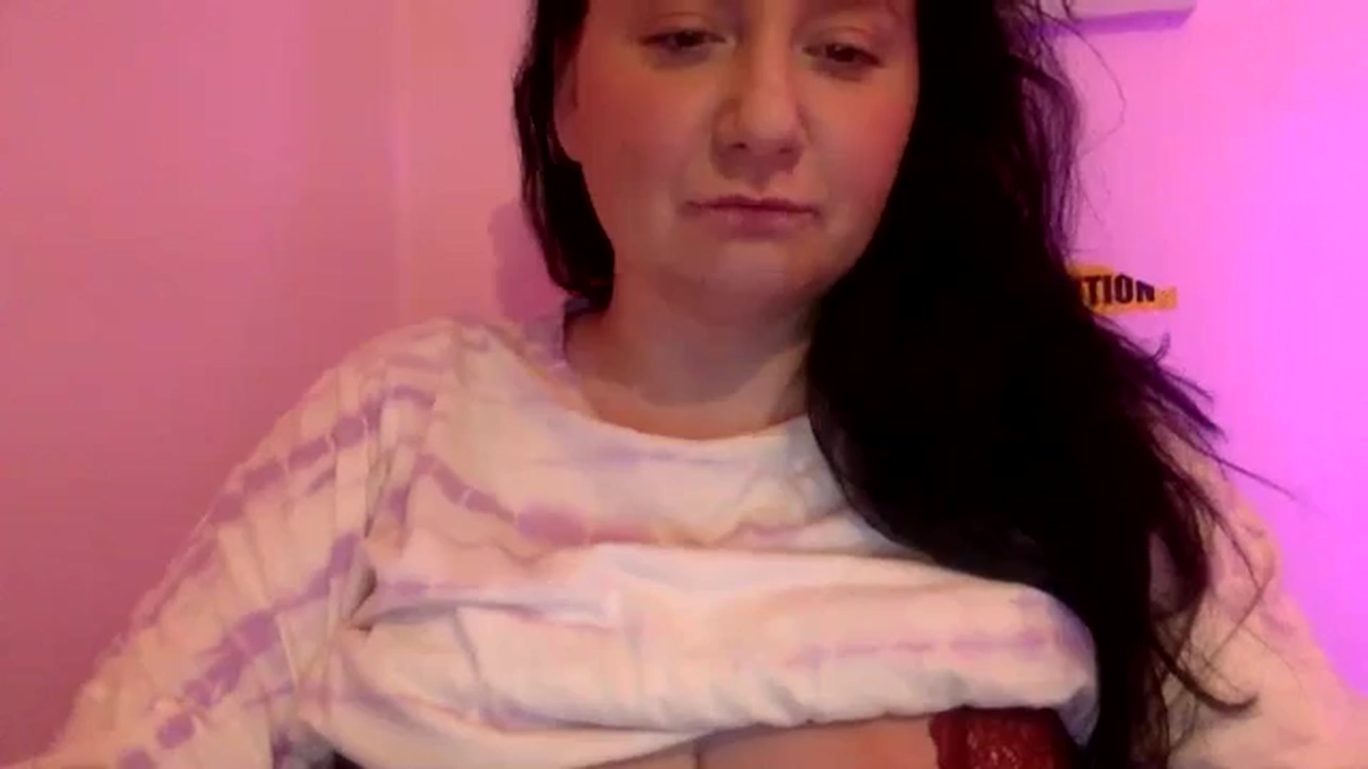 Gallery image thumbnail from Pandabella's myfreecams stream on, 04/26/2024, 23:12 image 7 of 20