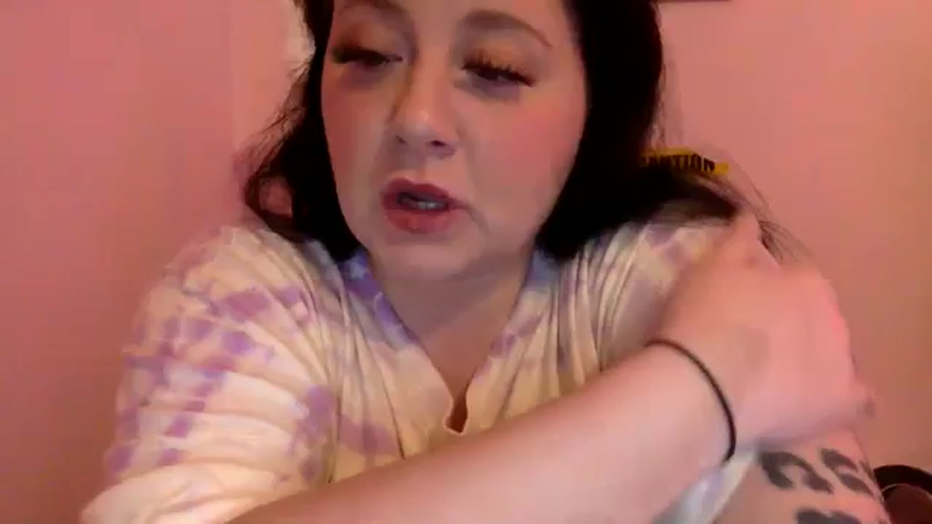 Gallery image thumbnail from Pandabella's myfreecams stream on, 05/02/2024, 21:24 image 20 of 20