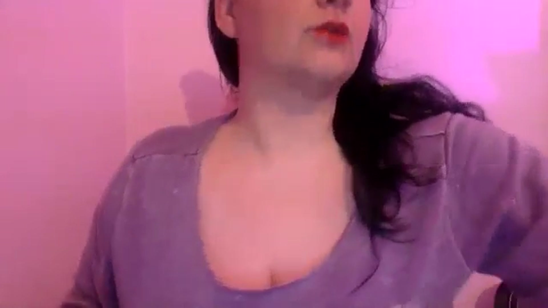 Gallery image thumbnail from Pandabella's myfreecams stream on, 05/03/2024, 23:18 image 5 of 20