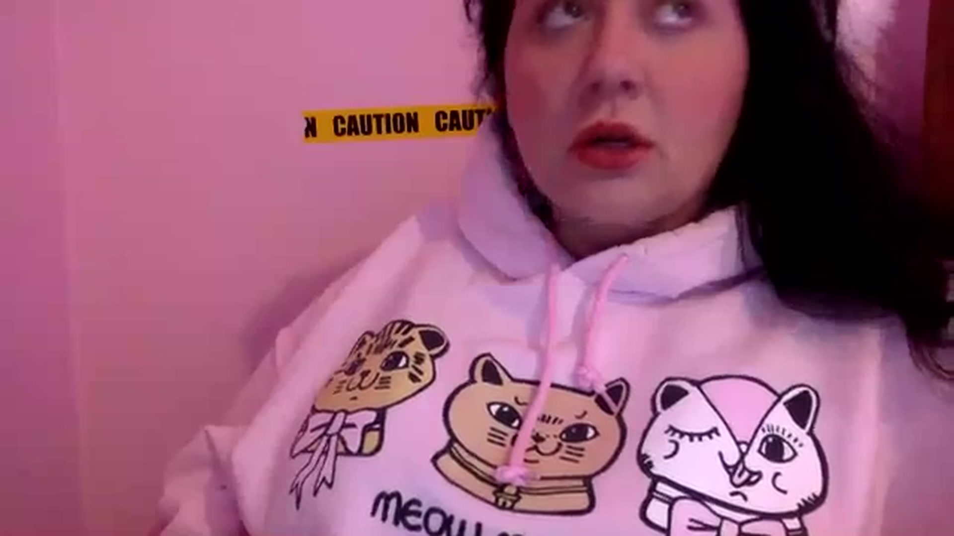 Gallery image thumbnail from Pandabella's myfreecams stream on, 05/05/2024, 24:38 image 12 of 20