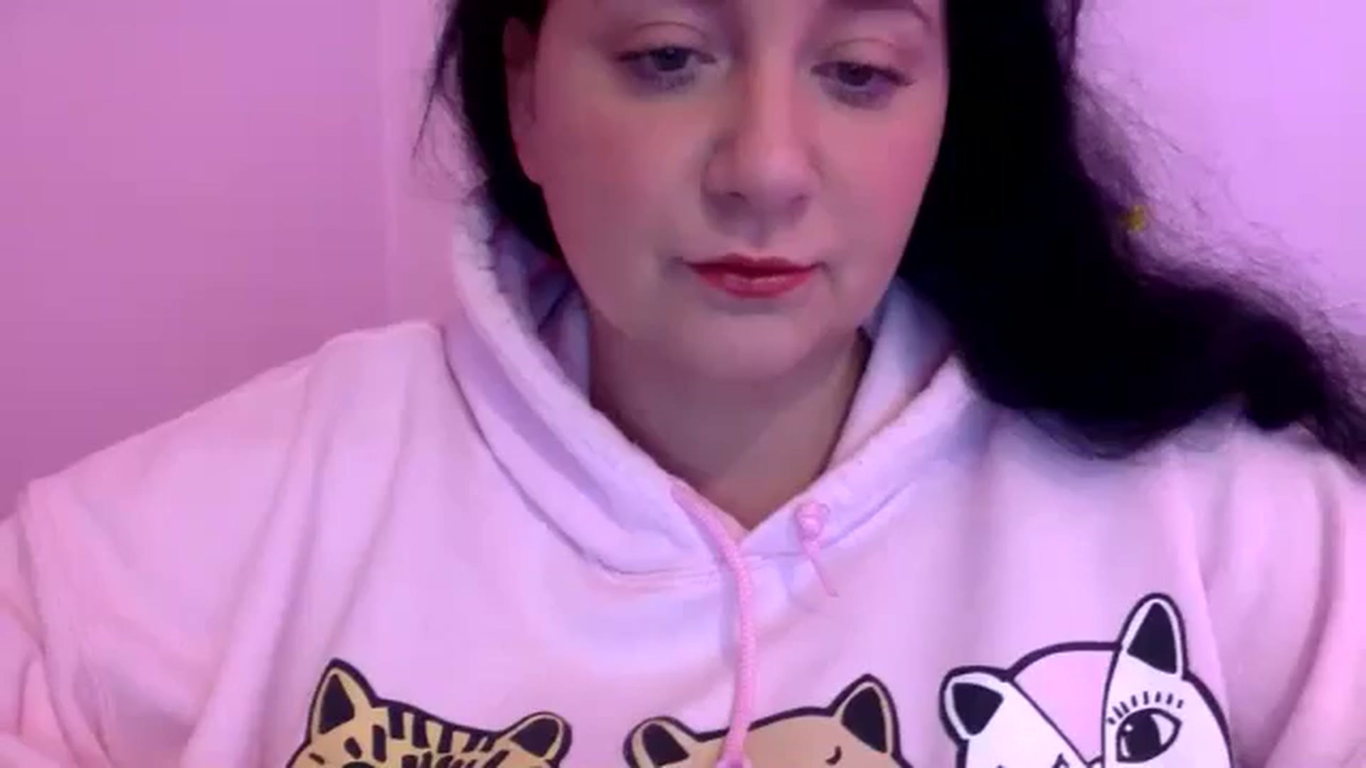 Gallery image thumbnail from Pandabella's myfreecams stream on, 05/05/2024, 24:38 image 3 of 20
