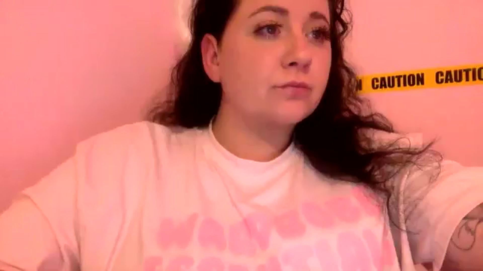 Gallery image thumbnail from Pandabella's myfreecams stream on, 05/16/2024, 24:35 image 17 of 20