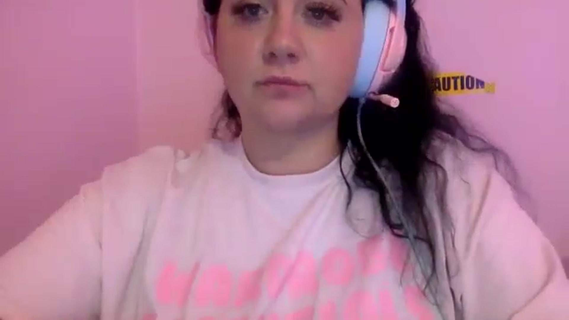 Gallery image thumbnail from Pandabella's myfreecams stream on, 05/16/2024, 24:56 image 19 of 20