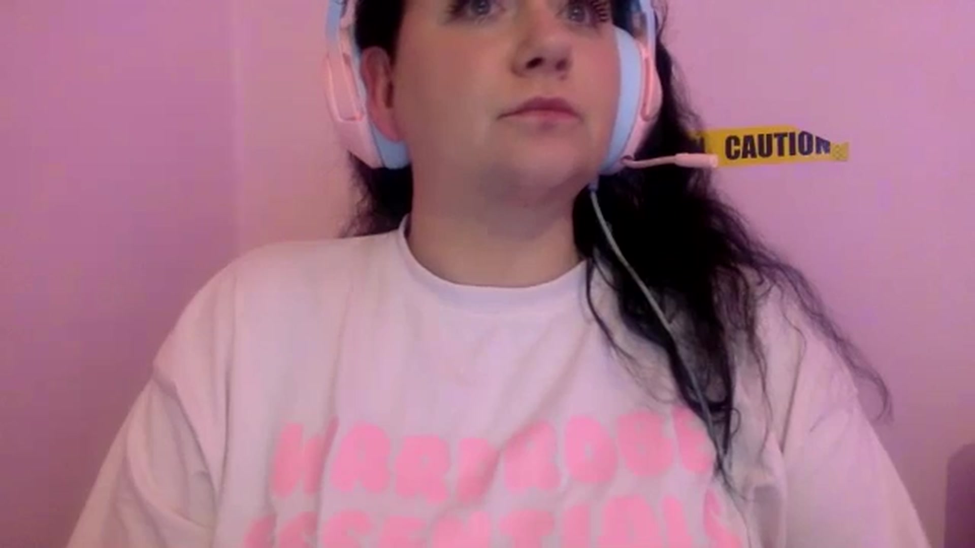 Gallery image thumbnail from Pandabella's myfreecams stream on, 05/16/2024, 24:56 image 6 of 20