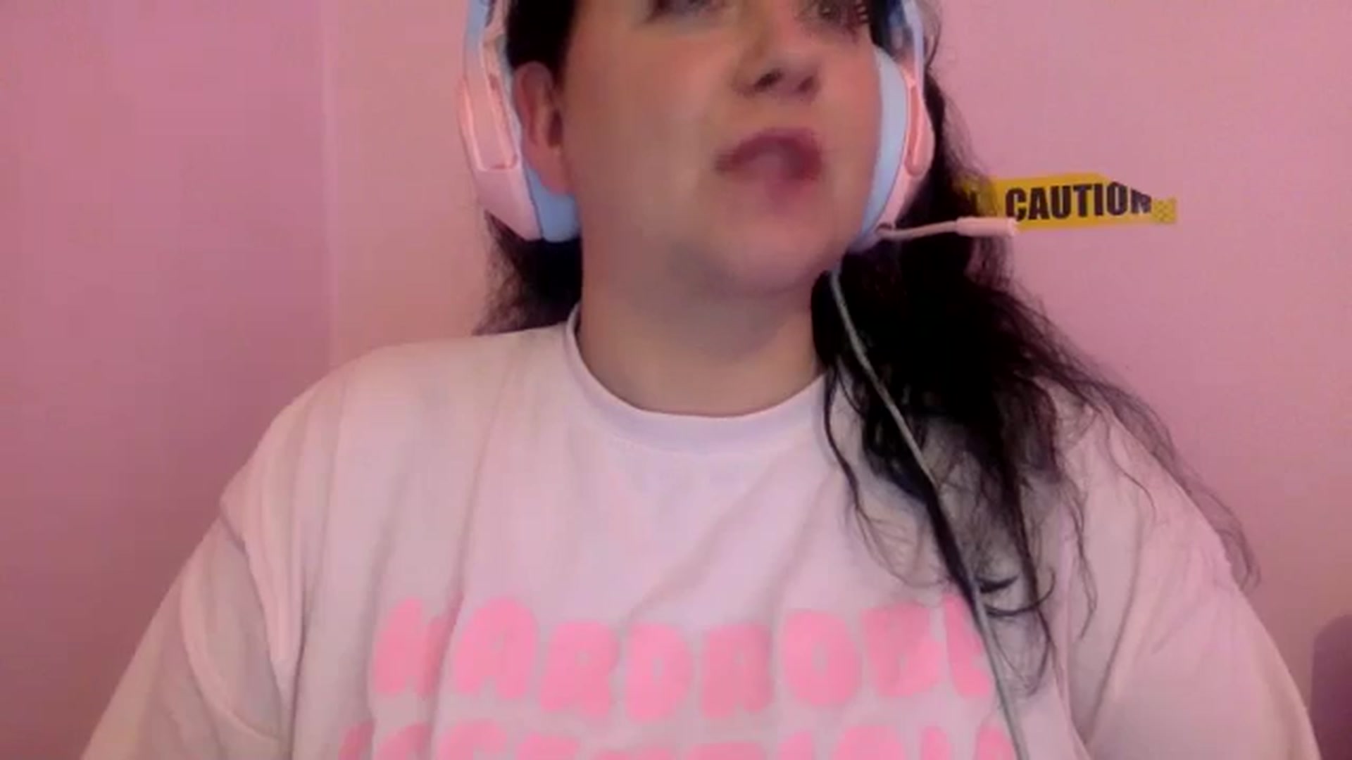 Gallery image thumbnail from Pandabella's myfreecams stream on, 05/16/2024, 24:56 image 11 of 20