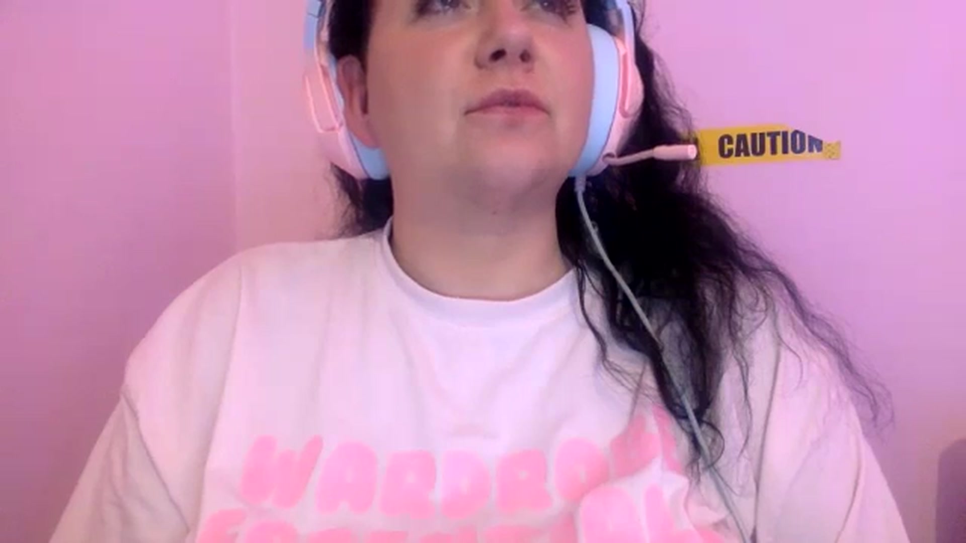 Gallery image thumbnail from Pandabella's myfreecams stream on, 05/16/2024, 24:56 image 5 of 20
