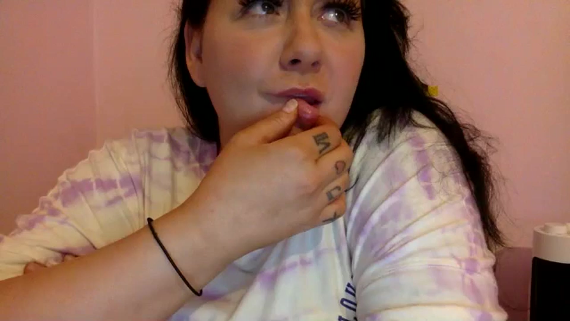 Gallery image thumbnail from Pandabella's myfreecams stream on, 05/27/2024, 22:53 image 10 of 20