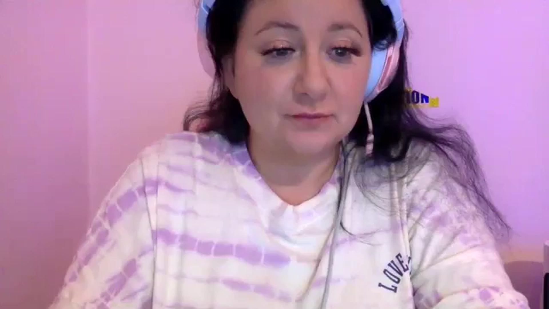Gallery image thumbnail from Pandabella's myfreecams stream on, 05/27/2024, 22:53 image 1 of 20