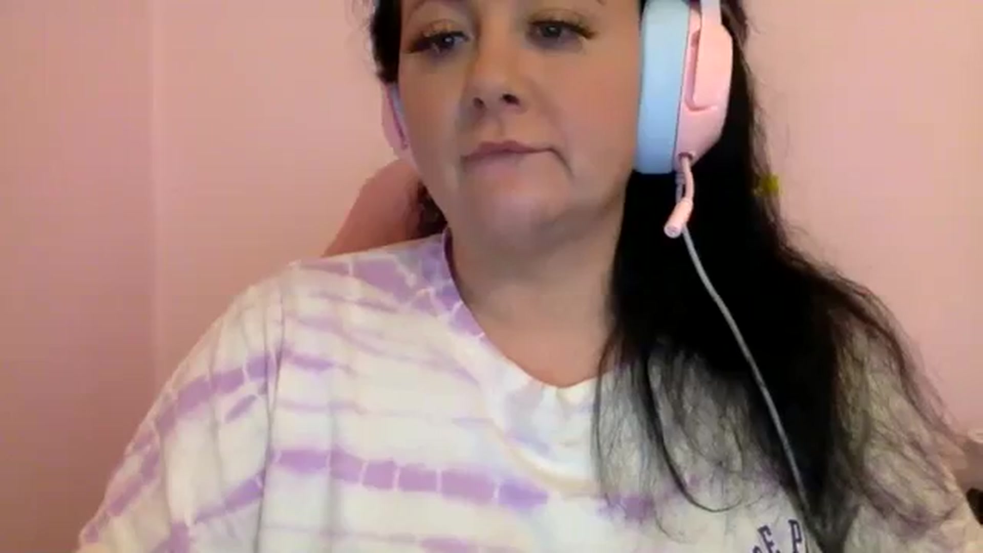 Gallery image thumbnail from Pandabella's myfreecams stream on, 05/27/2024, 22:53 image 3 of 20