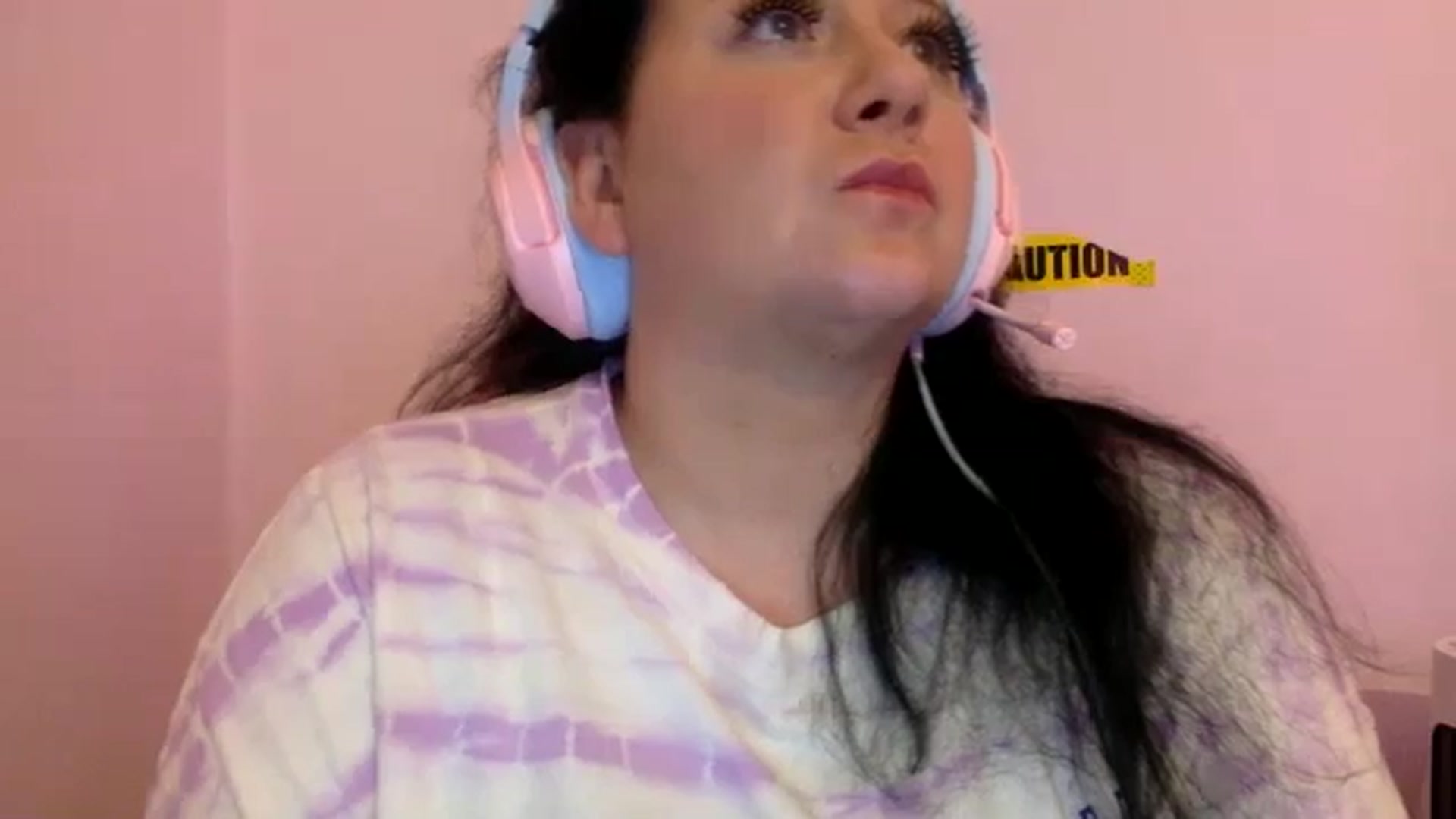 Gallery image thumbnail from Pandabella's myfreecams stream on, 05/27/2024, 22:53 image 6 of 20