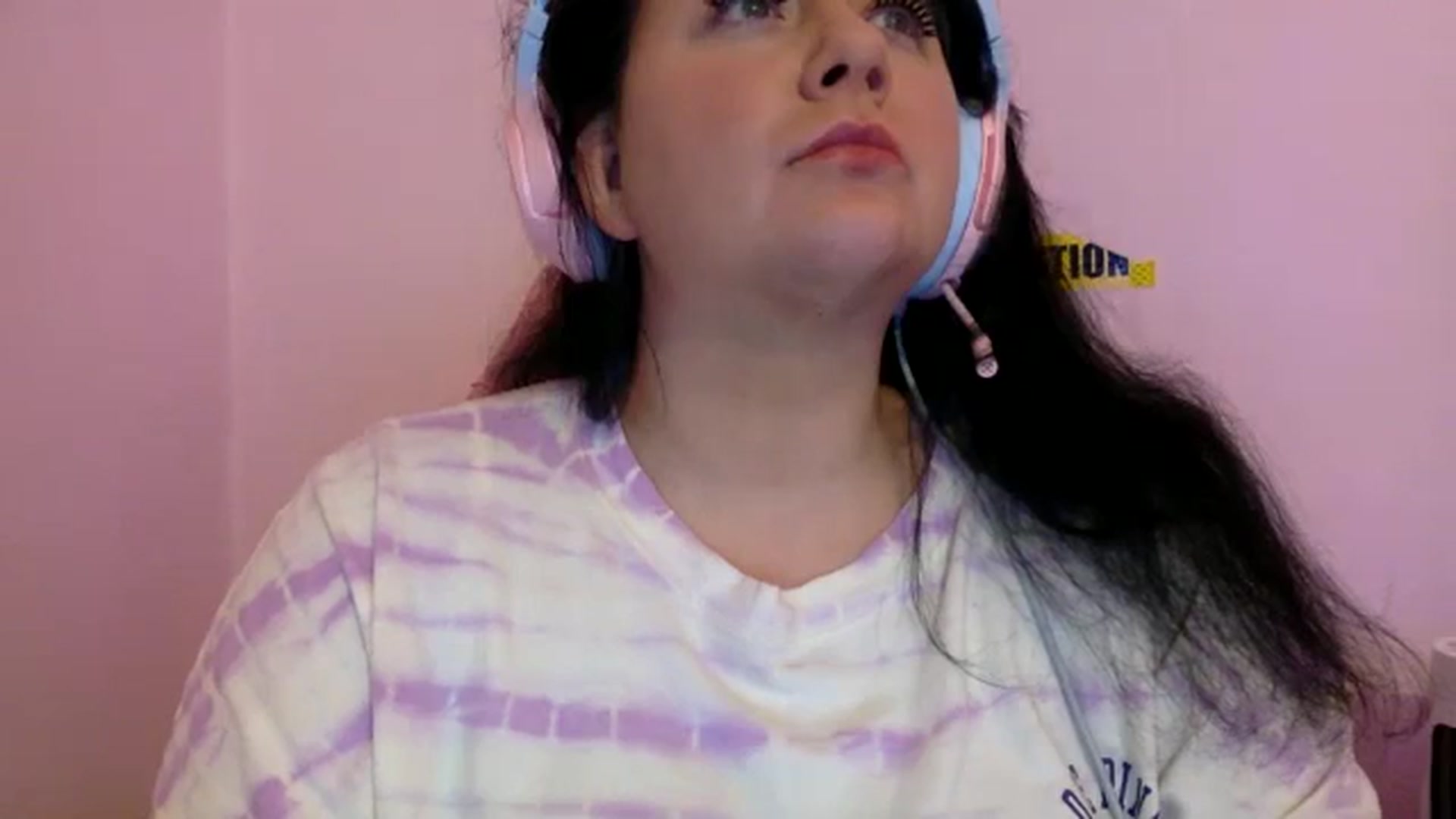 Gallery image thumbnail from Pandabella's myfreecams stream on, 05/27/2024, 22:53 image 2 of 20