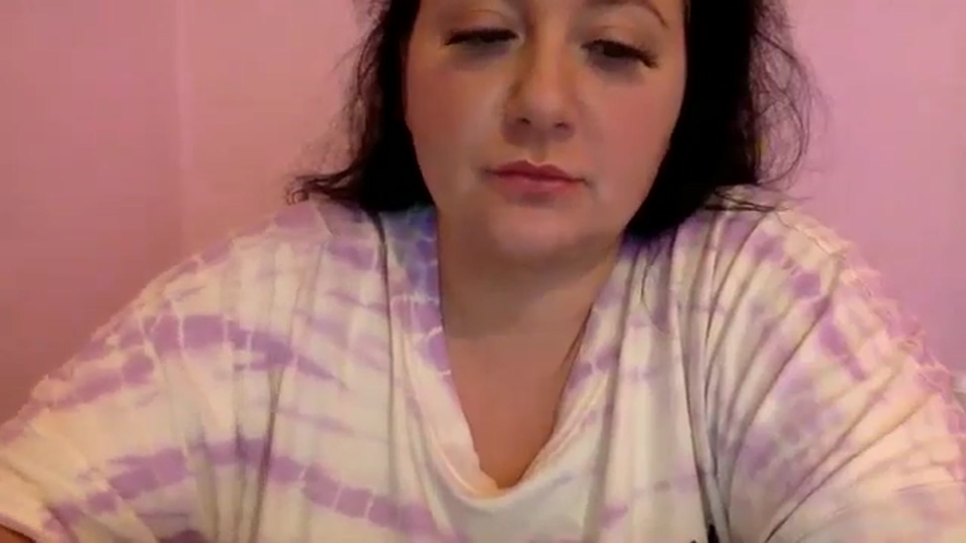 Gallery image thumbnail from Pandabella's myfreecams stream on, 05/27/2024, 22:53 image 14 of 20