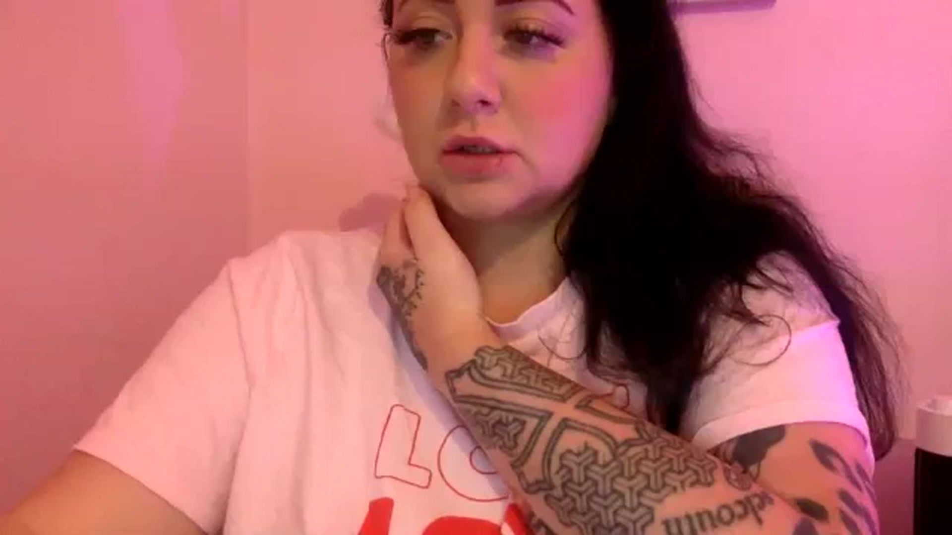 Gallery image thumbnail from Pandabella's myfreecams stream on, 06/02/2024, 24:01 image 4 of 20